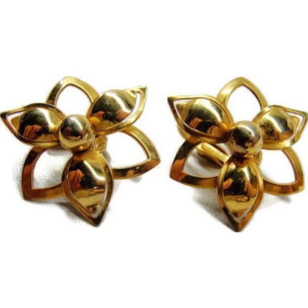 Sarah Coventry Gold Tone Flower Detailed Vintage Clip On Earrings